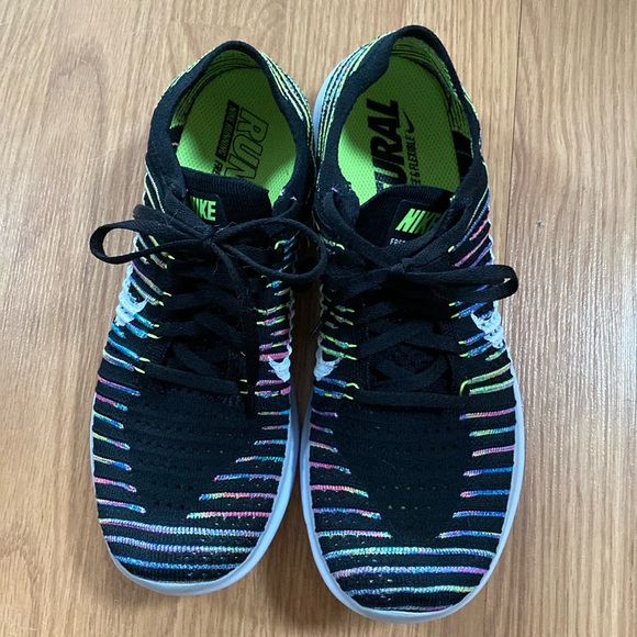 ❤️ Nike Free Fly Knit Sneakers Rainbow Black Size 8 1/2 NWOT - Picture 9 of 9